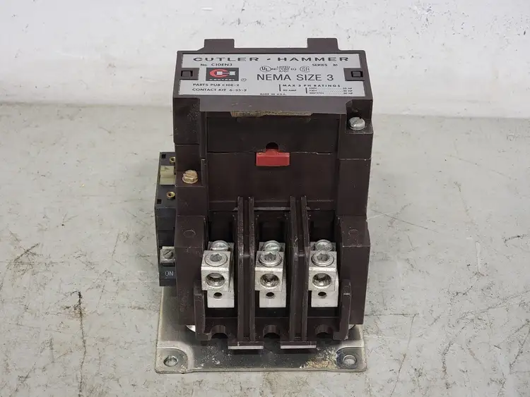 Used CUTLER-HAMMER C10EN3 Switchgears British Columbia CA | Lenmark #240858