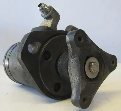 Advance Nilfisk 56304811 Scrub Hydraulic Motor Eaton 101-3045-009 Captor