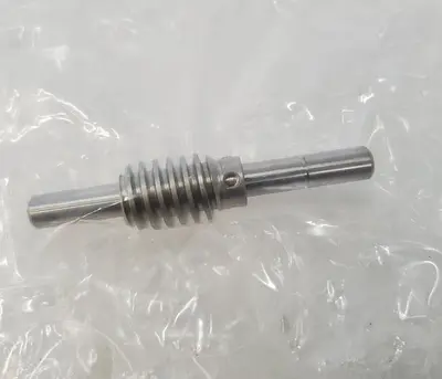 SHAFT WORM CASS PIVOT 32023137B