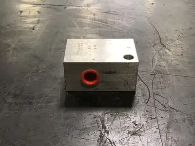 USED SUN HYDRAULICS CAB