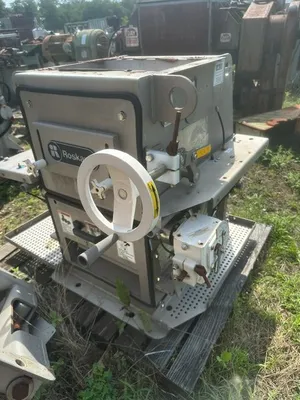 Used ROSKAMP TRC900-18 Roller Mills New Jersey US | Perry Equipment #118312
