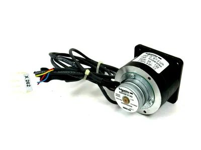 NEW SCHNEIDER ELECTRIC RSM36/10SG STEPPER MOTOR RSM3610SG