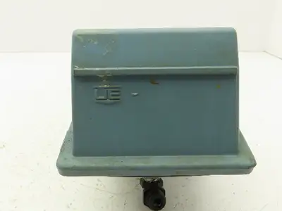 United Electric J403-451 Pressure Switch 80" WC 225PSI Max 3 Pole Relay