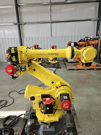 Used 2015 FANUC R-2000IC/210F Robots Ohio US | Six Axis Solutions #397824