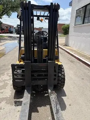 USED 2018 CAT GP30N