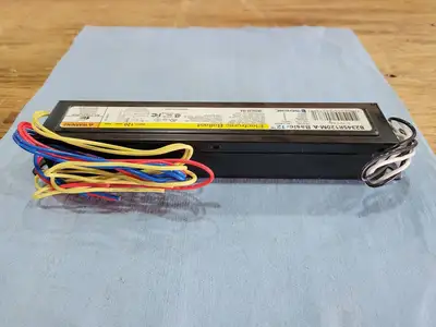 USED UNIVERSAL LIGHTING B234SR120M-A BASIC-12