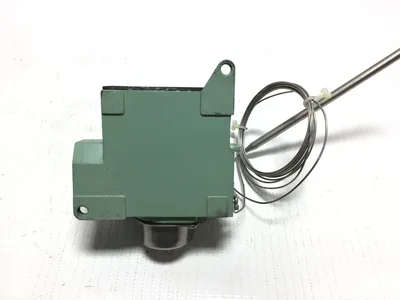 Raychem AMC-1B Line-Sensing Mechanical Thermostat 22Amps 480Vac Nema 4X