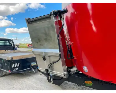Used CLOVERDALE _UNKNOWN_ Feeder Wagons Iowa US | Keast Enterprises #1360092