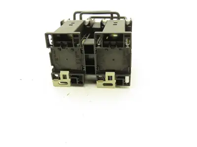 Telemecanique LP2 D1801BD Reversing Contactor 24VDC Coil 480V 3PH