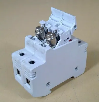Bussmann CHCC2DI Series CHCC 2P Fuse Holder 3D-5