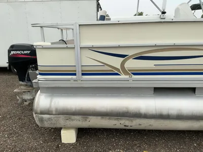 Used 2003 CREST 22/24 OB FAMILY DL Boats (Misc) Michigan US | Miedema Asset Management Group #1320433