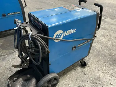 Used MILLER MILLERMATIC 252 Mig Welders Ohio US | HGR 24 #1521346
