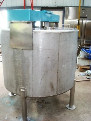 1,000L S/S Enclosed Mixing Tank