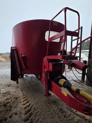 TRIOLIET SOLOMIX 2-2000L Feed Mixers | Iron Listing (6)