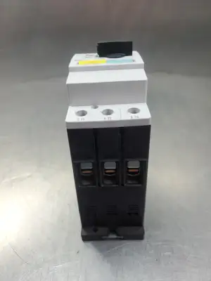 Used Siemens 3RV1031-4EA10 Circuit Breaker w/2 Accessory Modules Circuit Breakers South Carolina US | Palmetto Automation #1150373