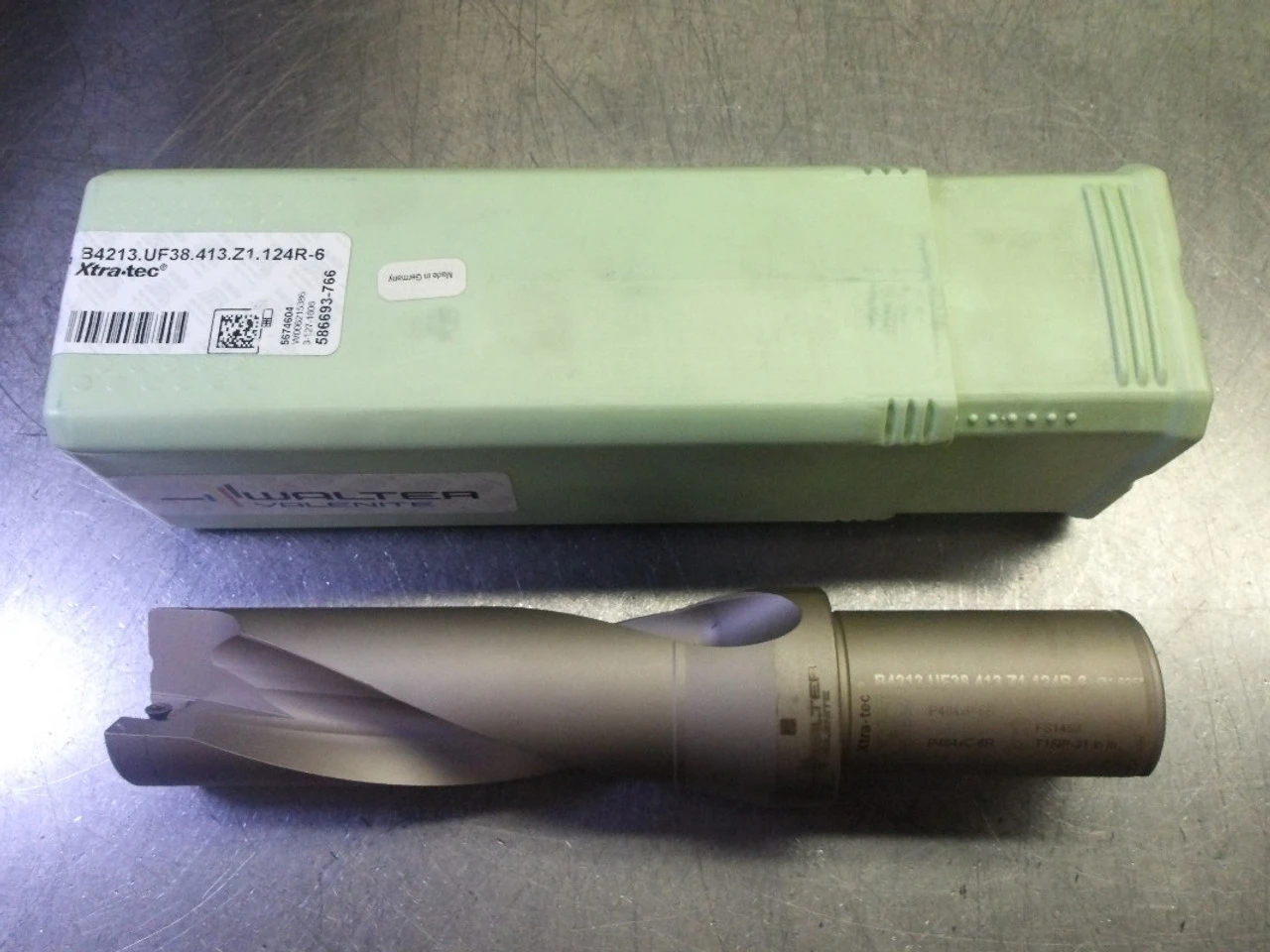 Walter 1.625" Coolant Thru Drill 1.5" Shank B4213.UF38.413.Z1.124R-6 (LOC499)