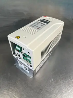 Used ABB ABB ACS800-U1-0009-5+N685 P901 Variable Speed Drives South Carolina US | Palmetto Automation #1502839