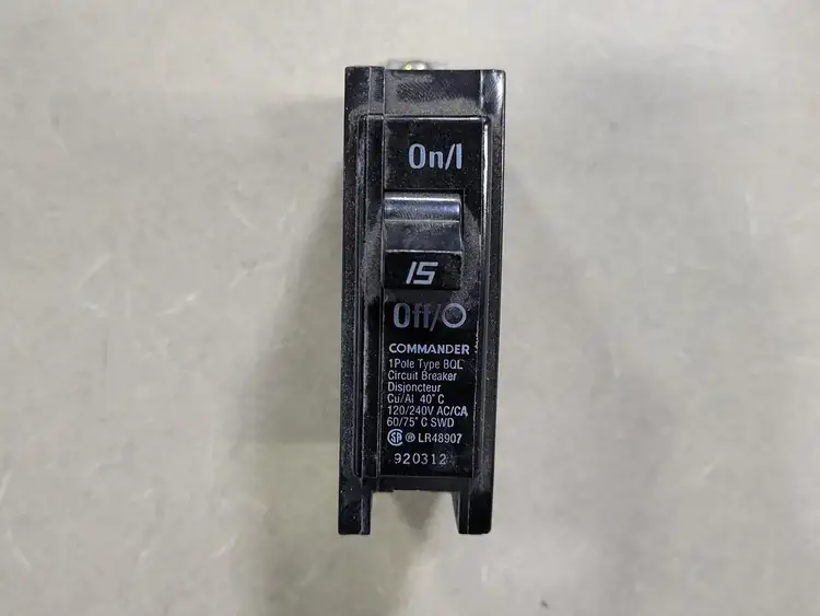 Used COMMANDER BQD115 Switchgears British Columbia CA | Lenmark #242360