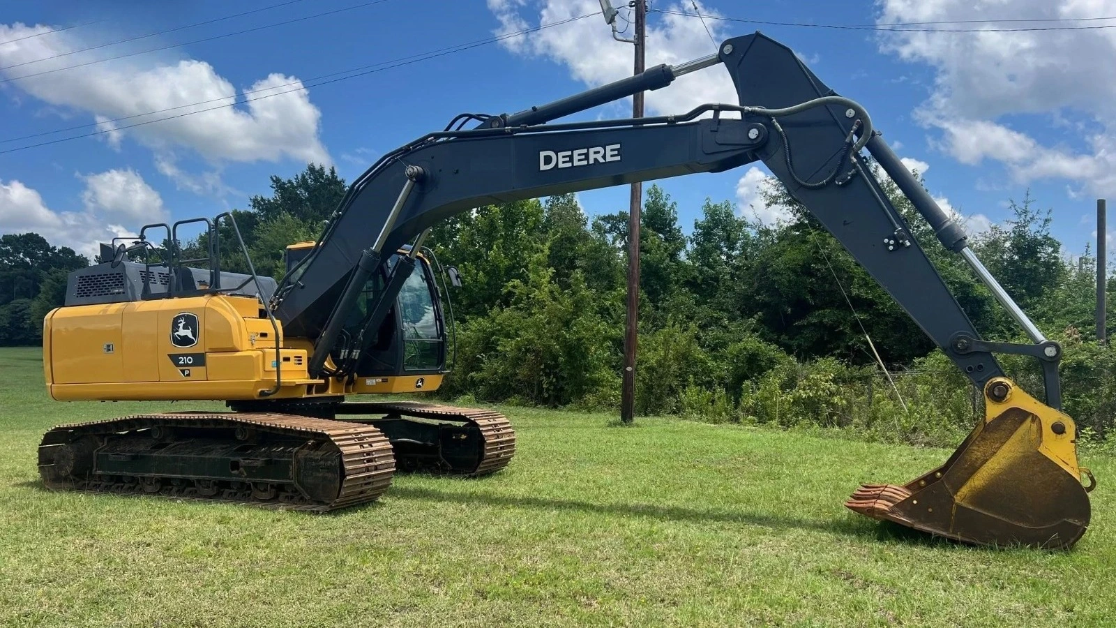 USED 2023 Deere 210 P-TIER