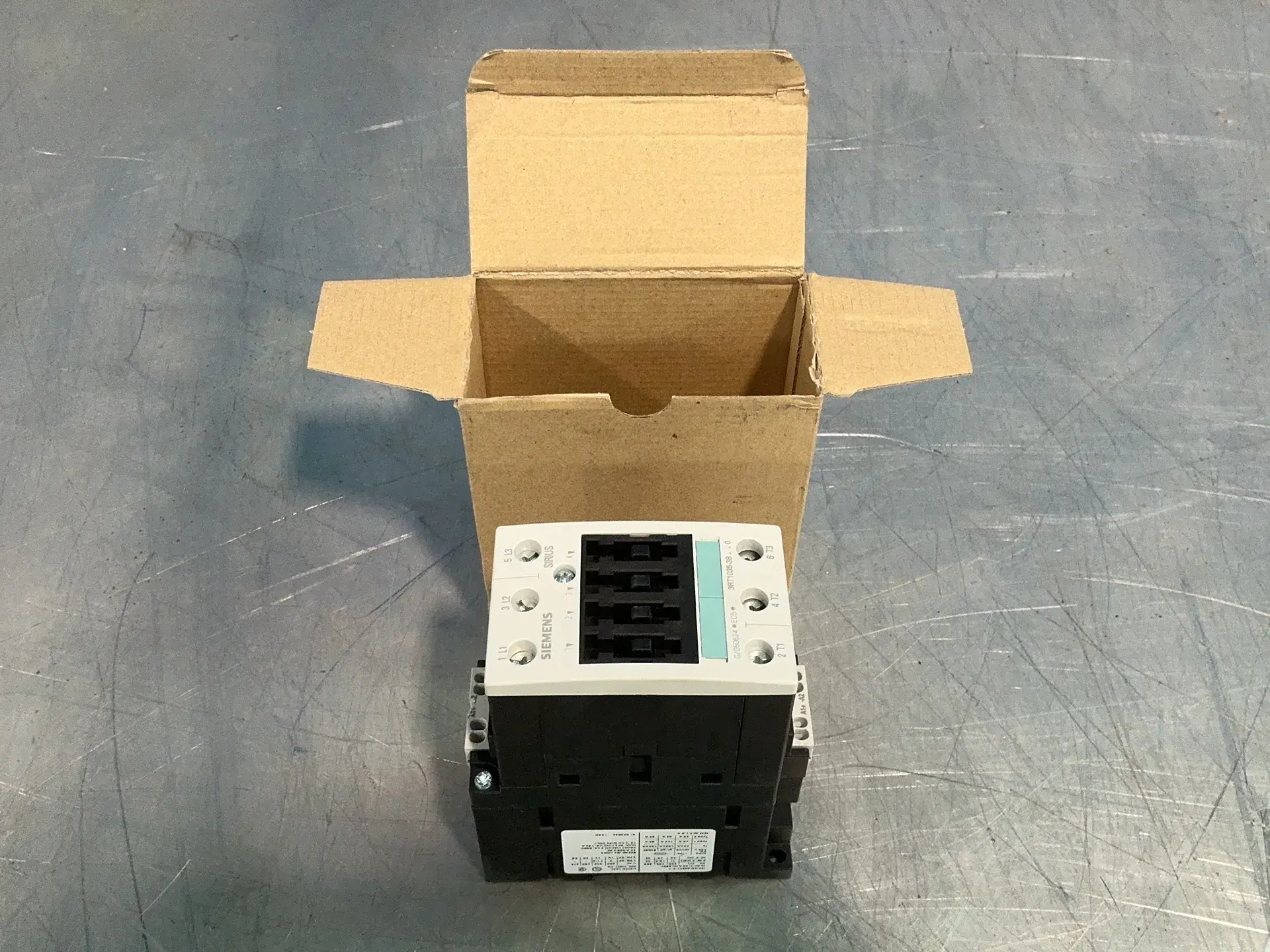 New | in-Stock SIEMENS 3RT10353BB40 PLC Contactors Ohio US | HGR 24 #1312222