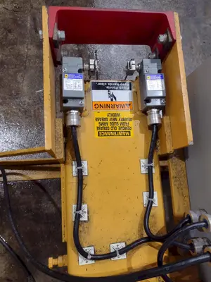 4,000 LBS CALDWELL BATTERY POWERED PORTABLE & ADJUSTABLE SHEET LIFTER: YOBRO #24914