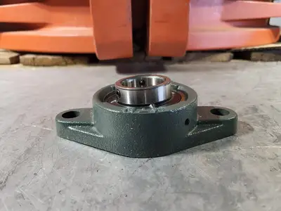 NEW NTN UCFL207-108