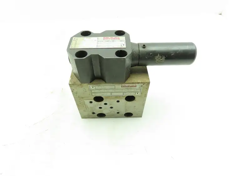 Used MOOG HYDROLUX _UNKNOWN_ Valves/Fittings | Arrow Industrial #623480