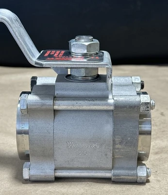 NEW Whitey 1-1/4” SS-67TF20