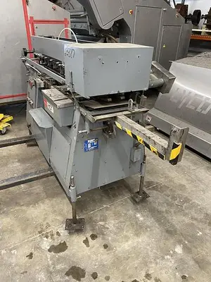 USED 1989 BURT 408D HYDRAULIC ROLL THROUGH LABELER