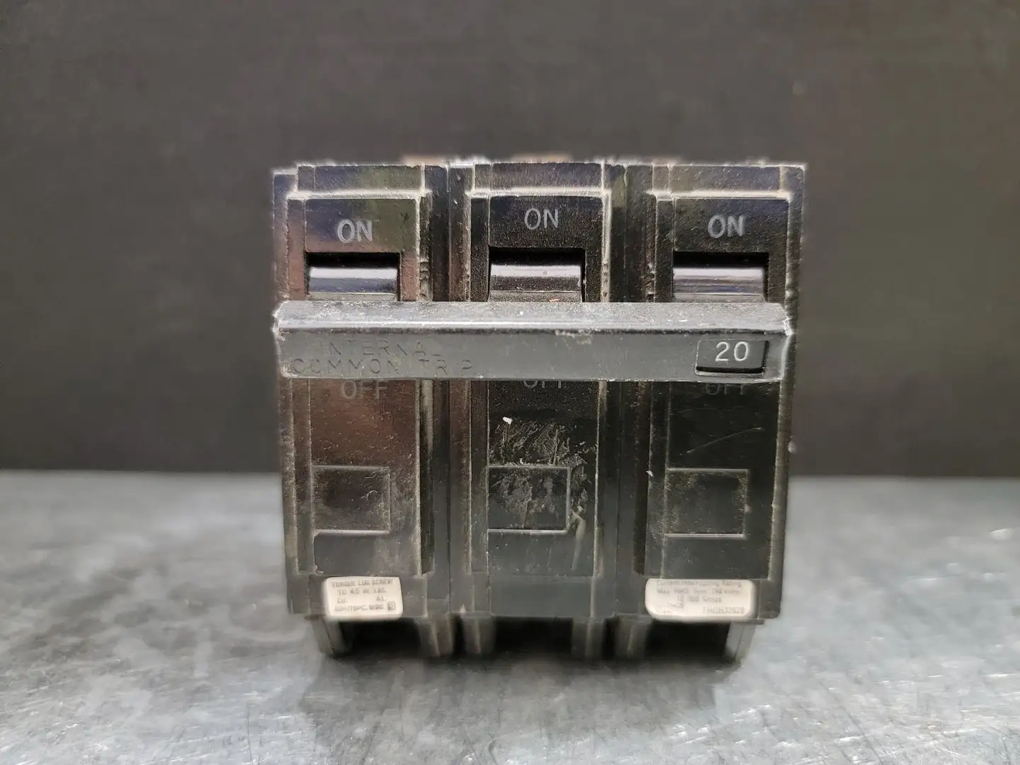 Used COMMANDER THQB32020 Switchgears British Columbia CA | Lenmark #243909