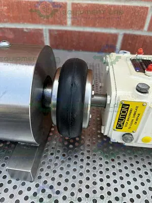 USED WAUKESHA CHERRY BURRELL 015 ROTARY LOBE PUMP W/ STAINLESS 1/2 HP MOTOR 3PH