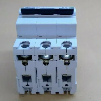 Klockner Moeller FAZN C25 -3 3 Pole Circuit Breaker 4D