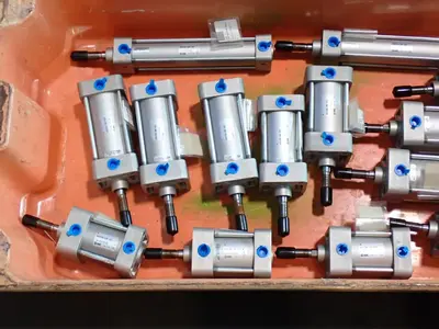 Smc  250psi Pneumatic Cylinders.