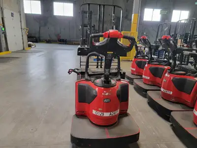 USED RAYMOND 8410