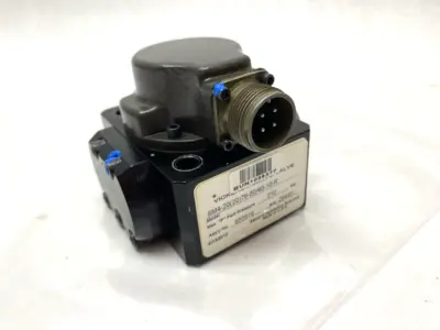 SM4-20(20)76-80/40-10-R | Eaton Vickers Valve  Servo Valve - Used