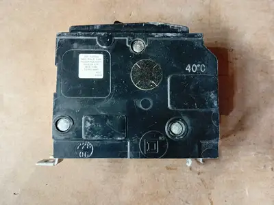 Used SQUARE D QO215 Switchgears British Columbia CA | Lenmark #1438677