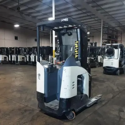 USED 2016 CROWN RR5725-45