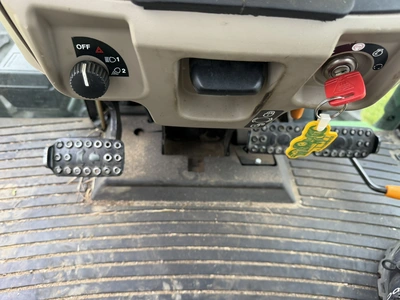 USED 2013 JOHN DEERE 6140D
