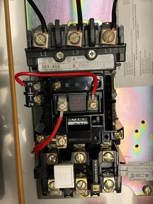 New | in-Stock ALLEN-BRADLEY 512-ACCD-24 Industrial Controls | Surplus Asset Holdings #1220938