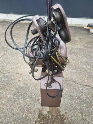 USED GIS ELECTRIC CHAIN HOIST 1500 KG