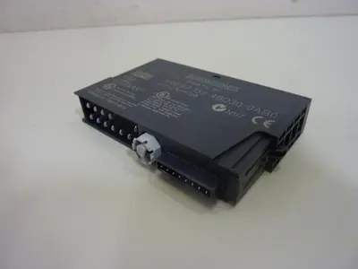 NEW SIEMENS 6ES7 132-4BD30-0AB0