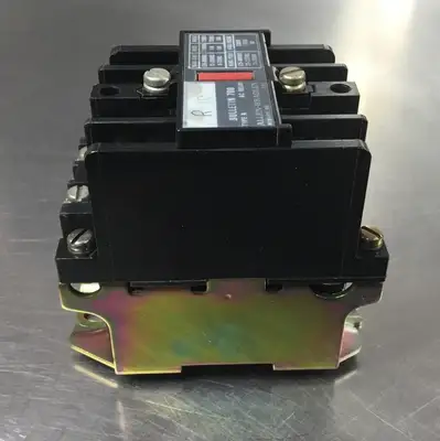 USED ALLEN BRADLEY 700-N200A1