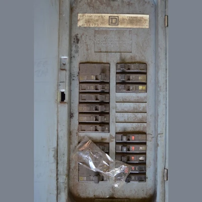 Square D 100 Amp Breaker Panel