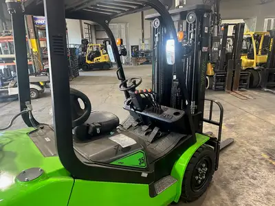 New | in-Stock 2026 Viper FY35 Internal Combustion Forklifts: Pneumatic Tire New York US | United Lift #1446812
