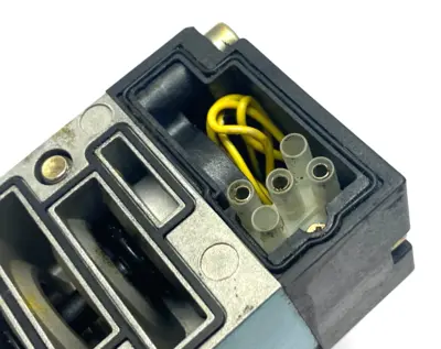 MV-P2A-AADB-DM-DFFP-1DR9 | MAC Valves  Solenoid Valve VAC to 150psi - Used