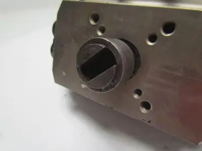 Used RADIUS _UNKNOWN_ Parts (Hydraulics and Pneumatics) | Arrow Industrial #635834