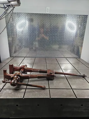 IRON CITY BLACKSMITH POST VISE Tooling | GMT (2)