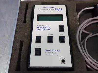 USED INTERNATIONAL LIGHT IL1400A