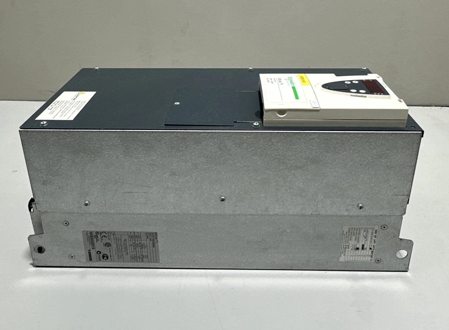 Used Schneider Electric ATV71HD30N4Z Variable Speed Drives Indiana US | J&J Industrial Supply #1303668