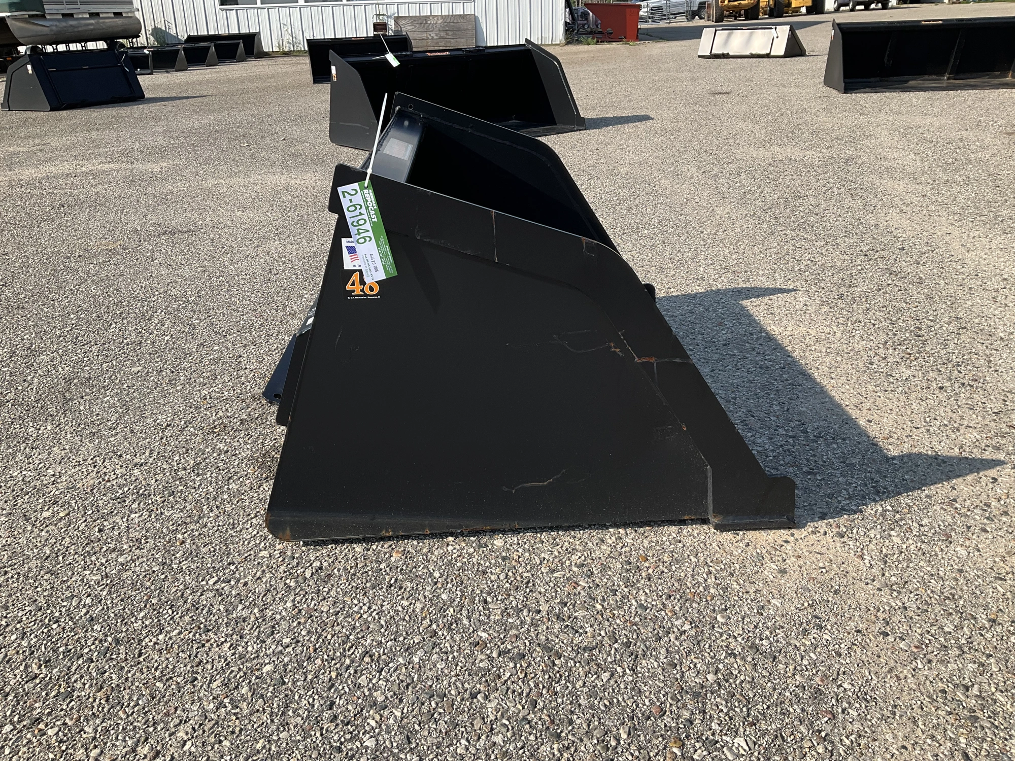 Used TOMAHAWK 48" DINGO SNOW/ MULCH BUCKET Skid Steer Buckets Michigan US | Miedema Asset Management Group #1342318